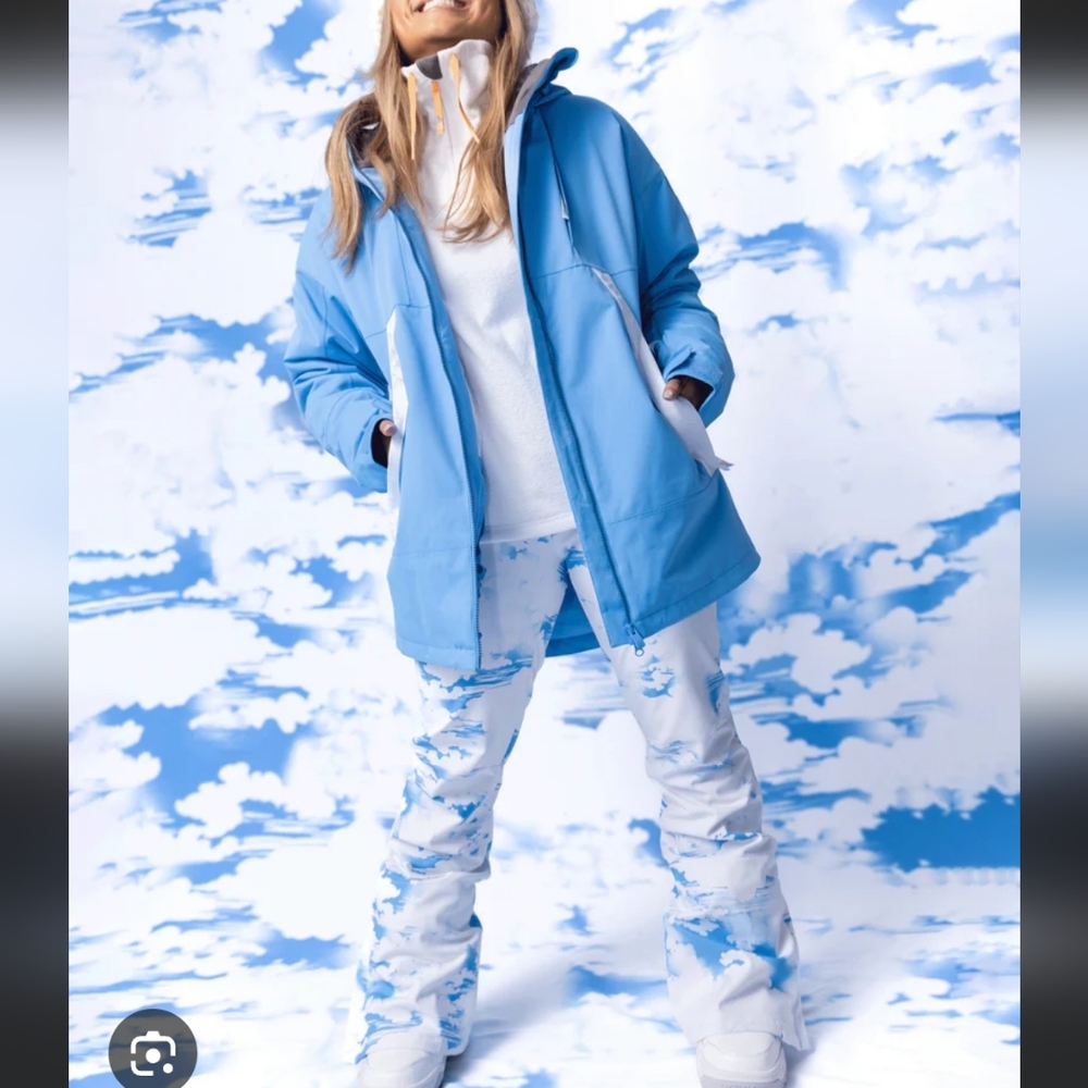 NWT Women's 2pc size XL Roxy x Chloe Kim Snow Jacket and Pants Set
